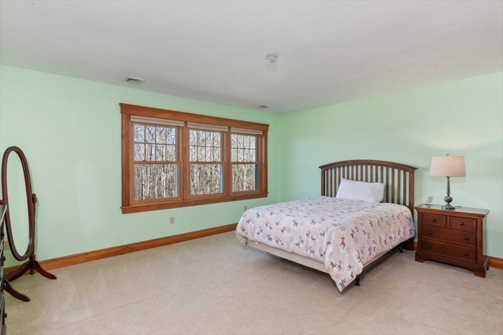 92a Nashua Rd. Property Photo 27