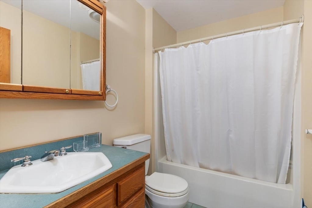 92a Nashua Rd. Property Photo 28