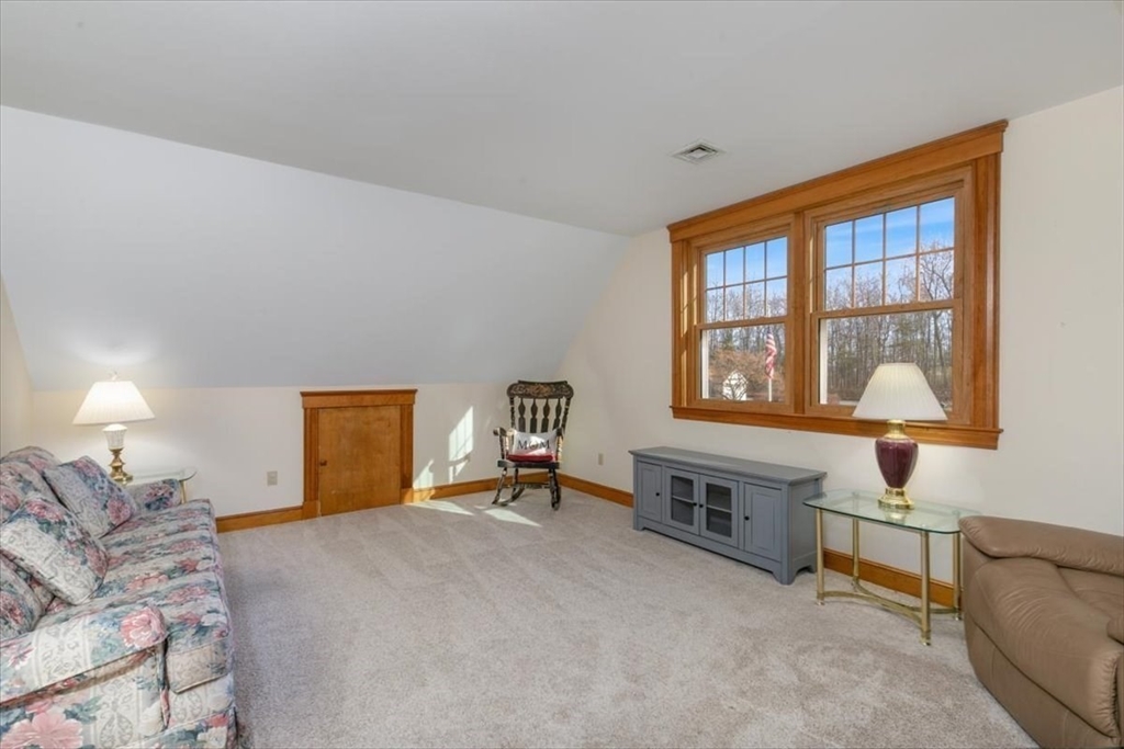 92a Nashua Rd. Property Photo 38