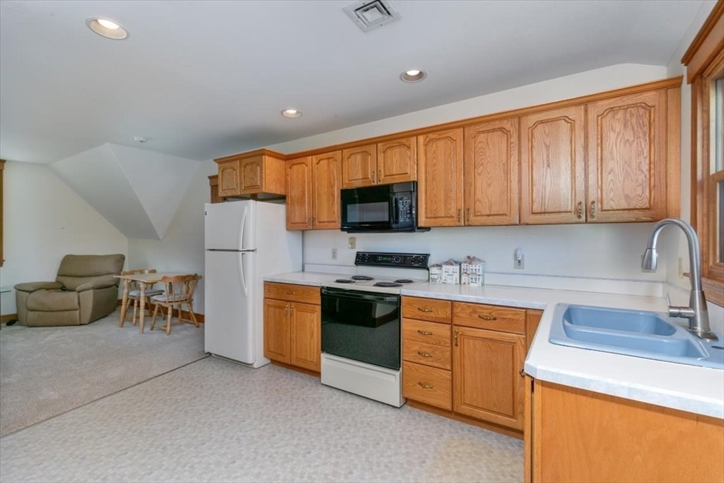 92a Nashua Rd. Property Photo 39
