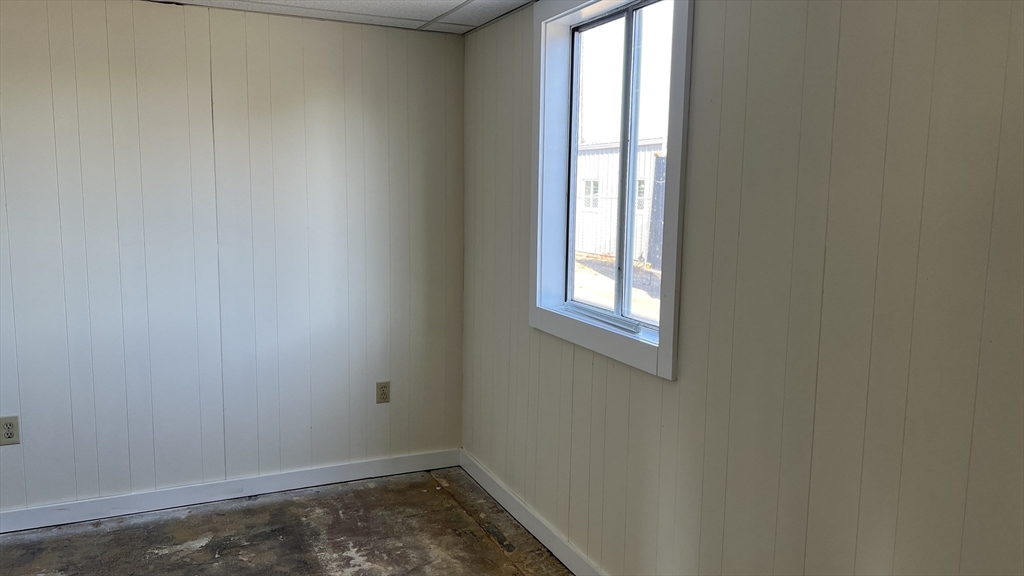 20 Commerce Park Rd Property Photo 8