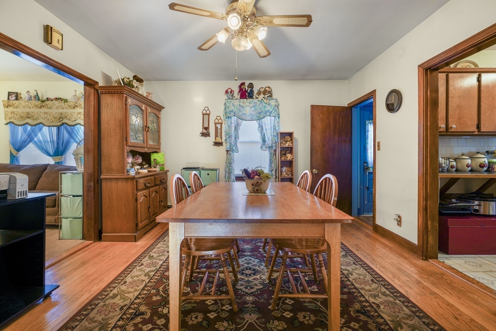1688 Bay St Property Photo 27
