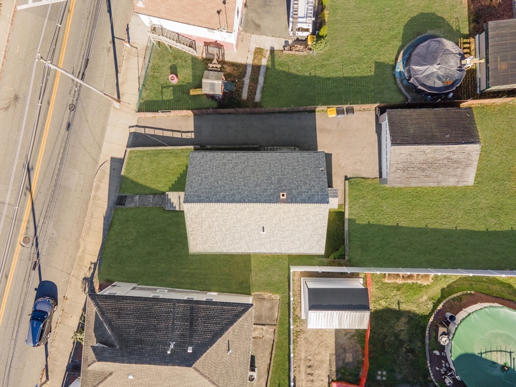 1688 Bay St Property Photo 38