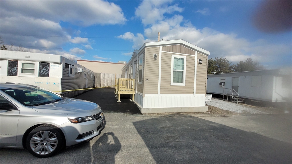 98 Newbury # 4a Property Photo 4