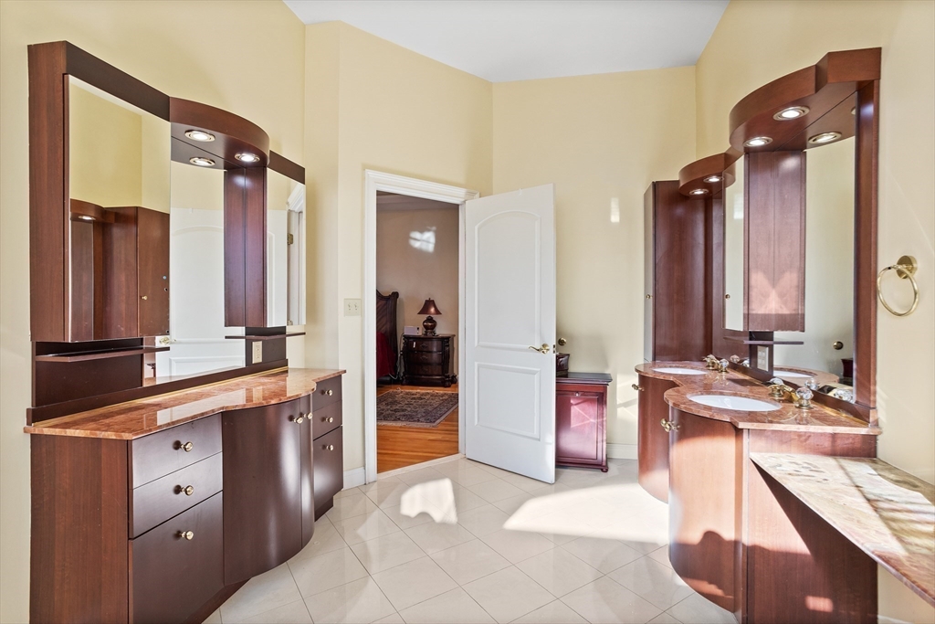 34 Allen St. Property Photo 32