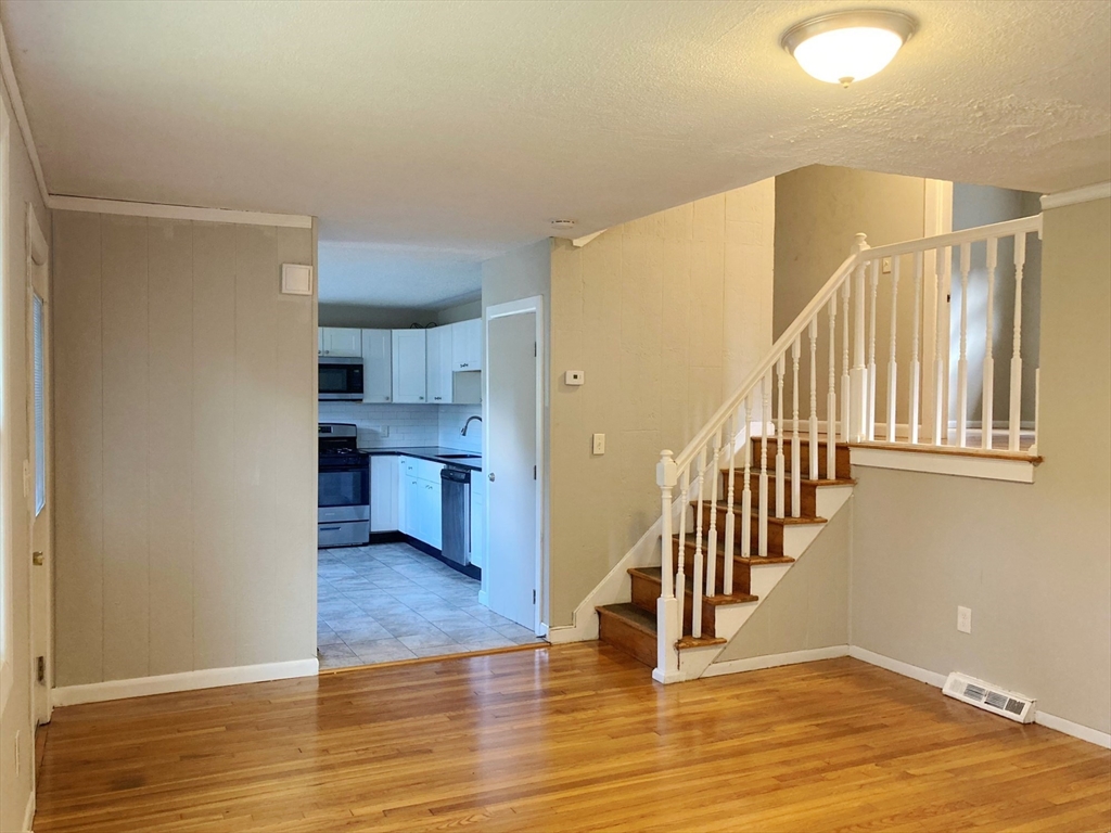 109 Armiston Street Property Photo 7