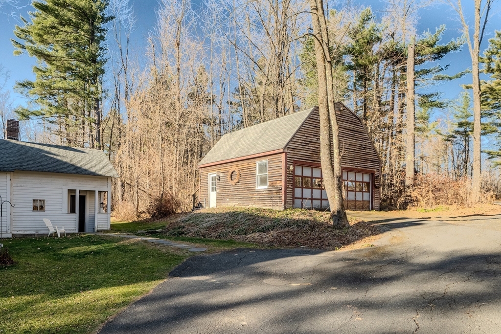 19 Buffington Hill Rd Property Photo 9