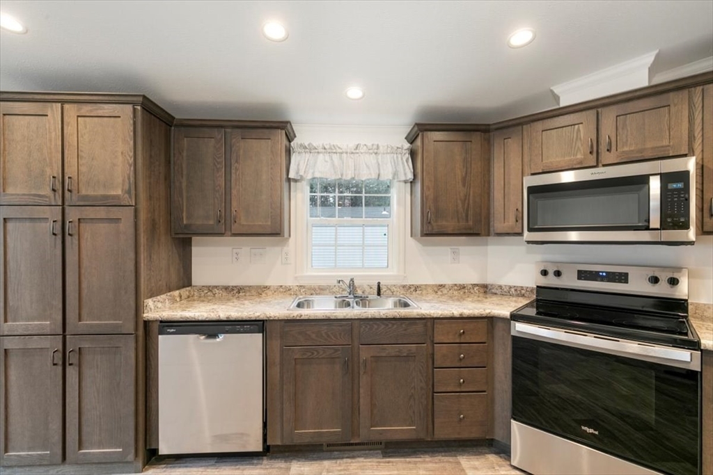 3 B Street Property Photo 13