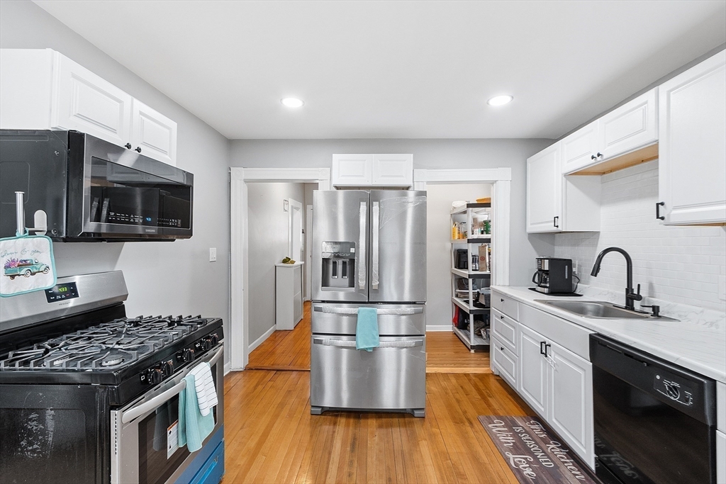 9 Portland St Property Photo 15