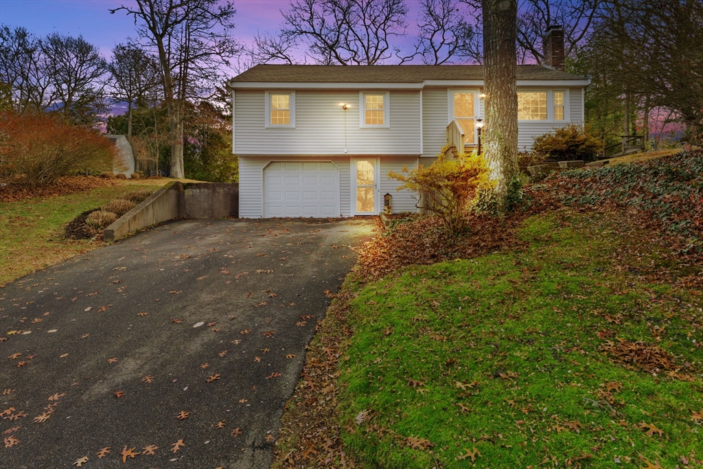 8 Observatory Ln Property Photo 1