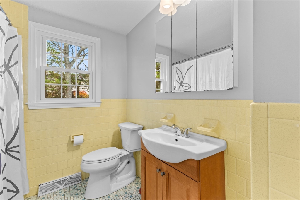 8 Observatory Ln Property Photo 33