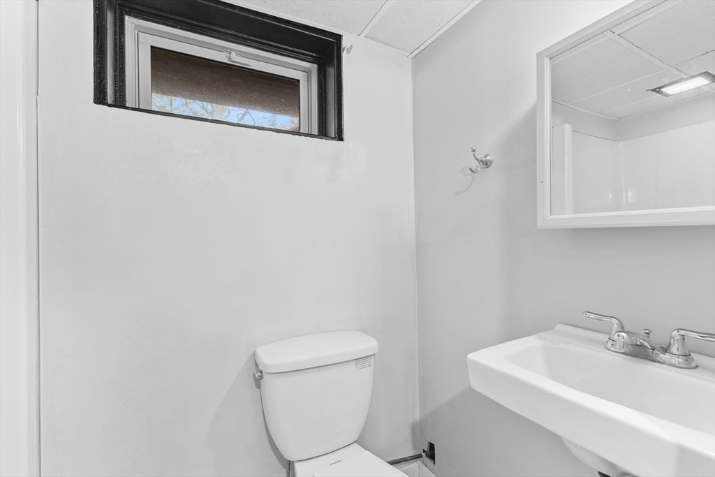 8 Observatory Ln Property Photo 34
