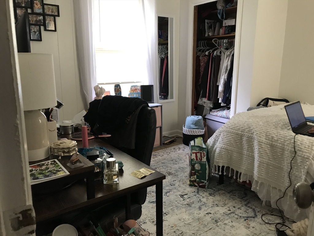 79 Cushing St Property Photo 6
