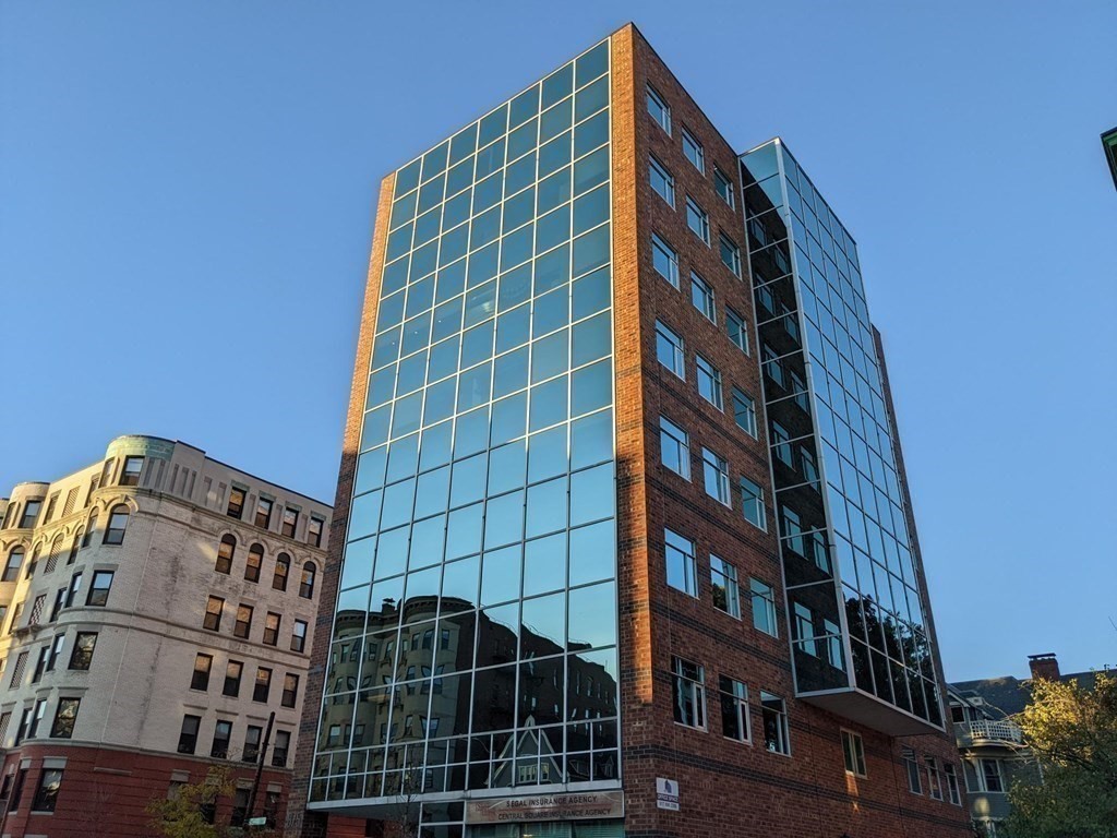 875 Massachusetts Ave # 24 Property Photo 1