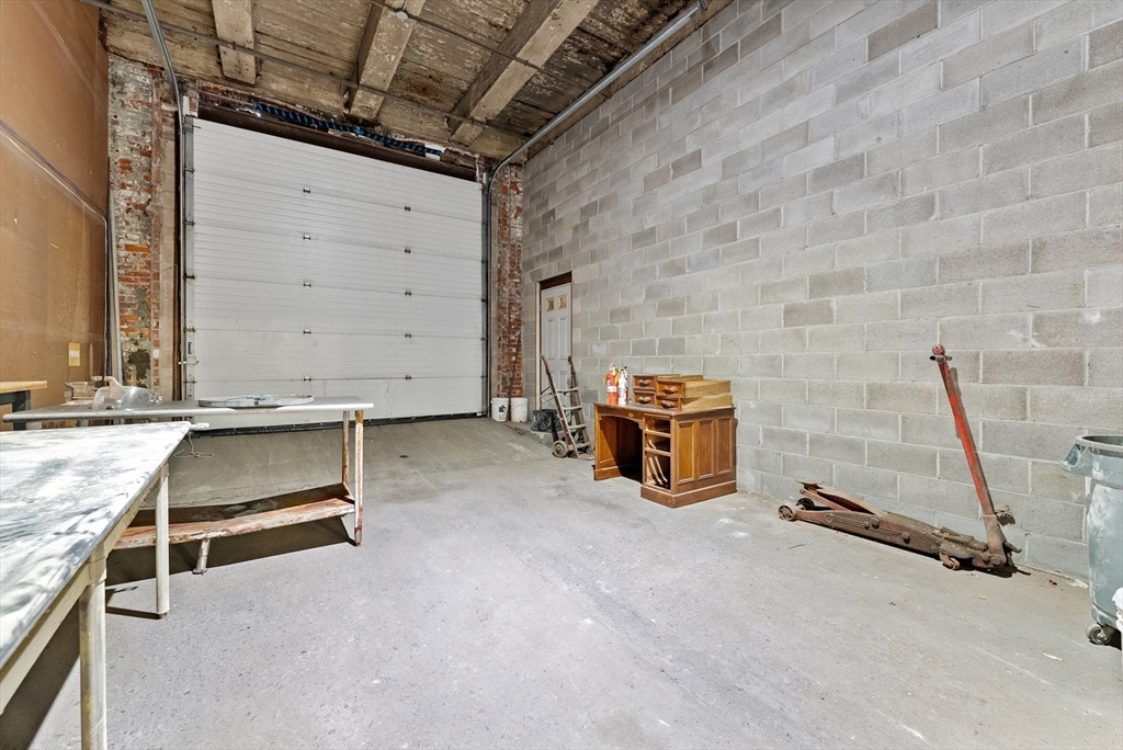 233 Western Avenue Property Photo 30