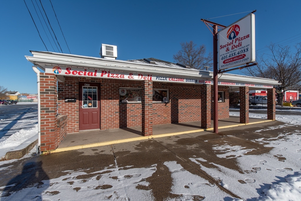 420 Social Property Photo 5
