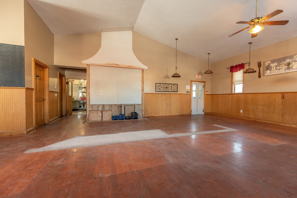 420 Social Property Photo 11