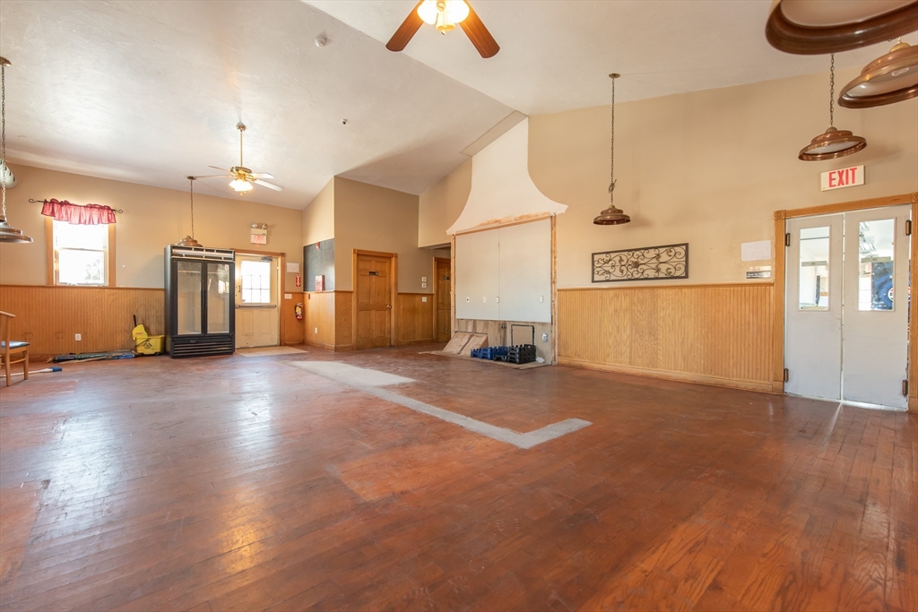 420 Social Property Photo 12