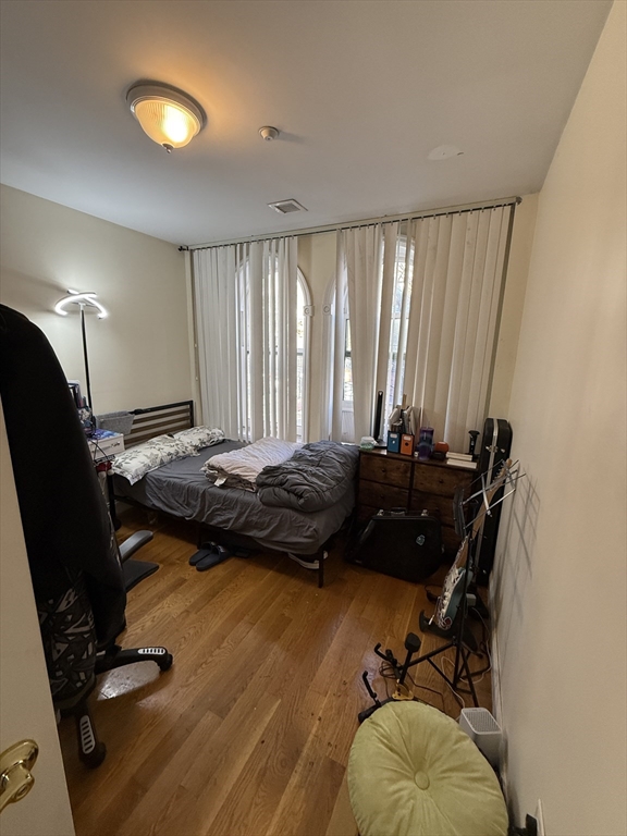 90 Westland Ave # 203 Property Photo 1