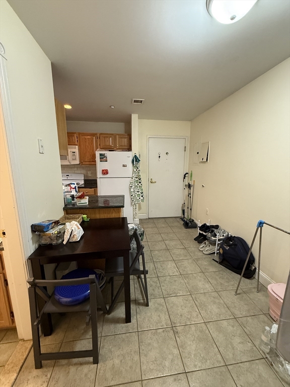 90 Westland Ave # 203 Property Photo 3