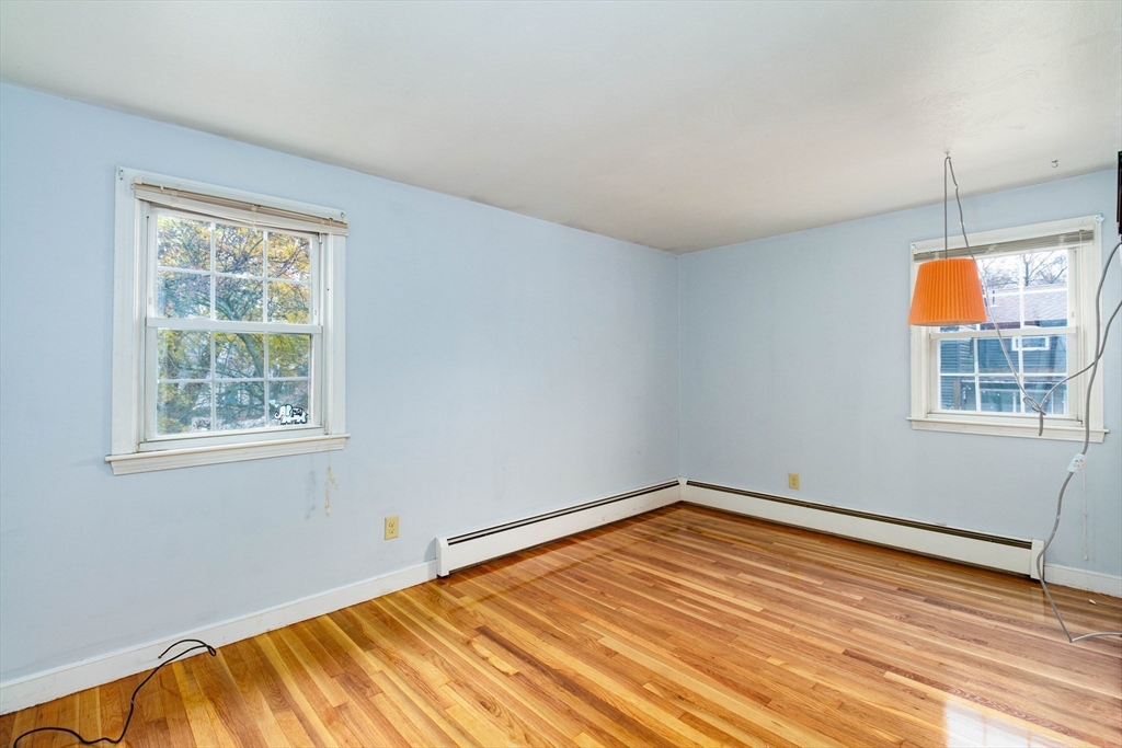 19 Metcalf Ave Property Photo 14