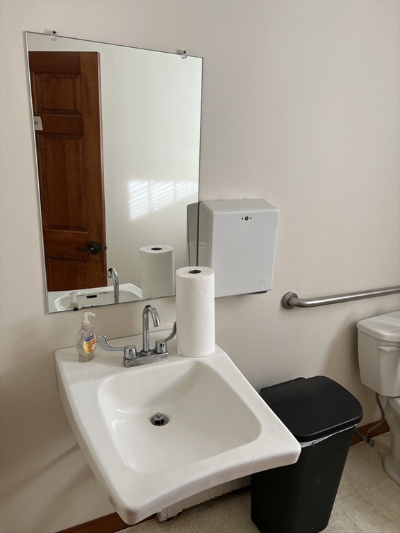 20 Common St Property Photo 6