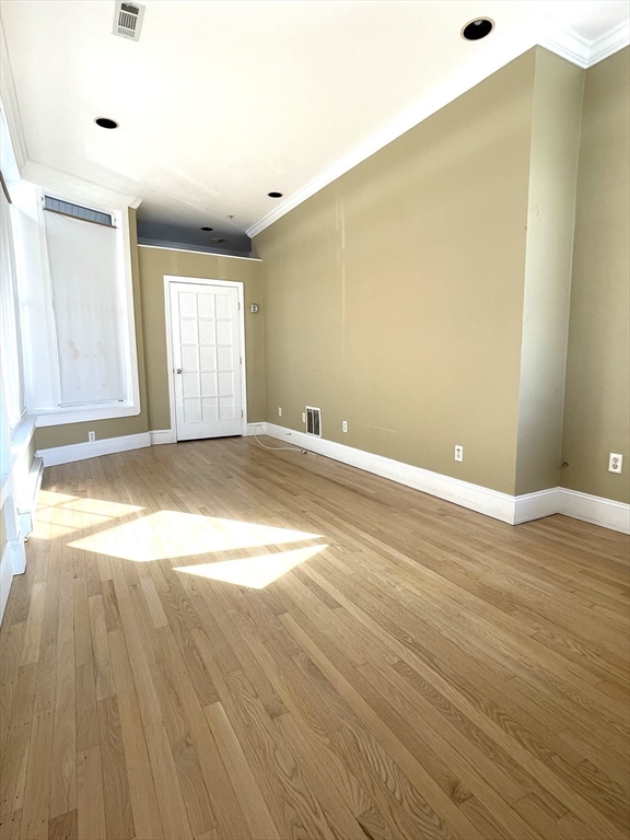 92 Central St Property Photo 2