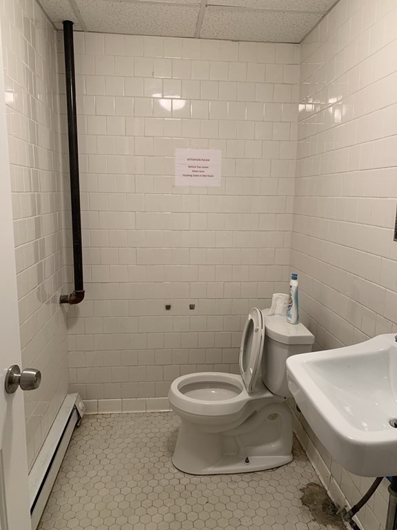 92 Central St Property Photo 6