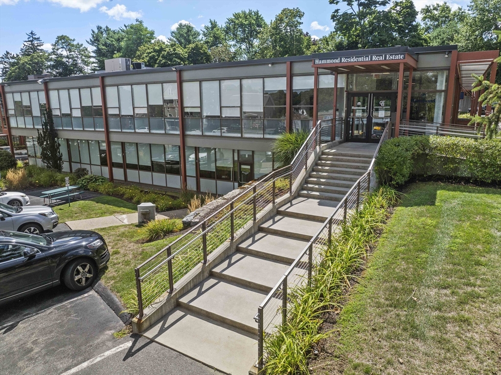 824-826 Boylston Street Property Photo 4