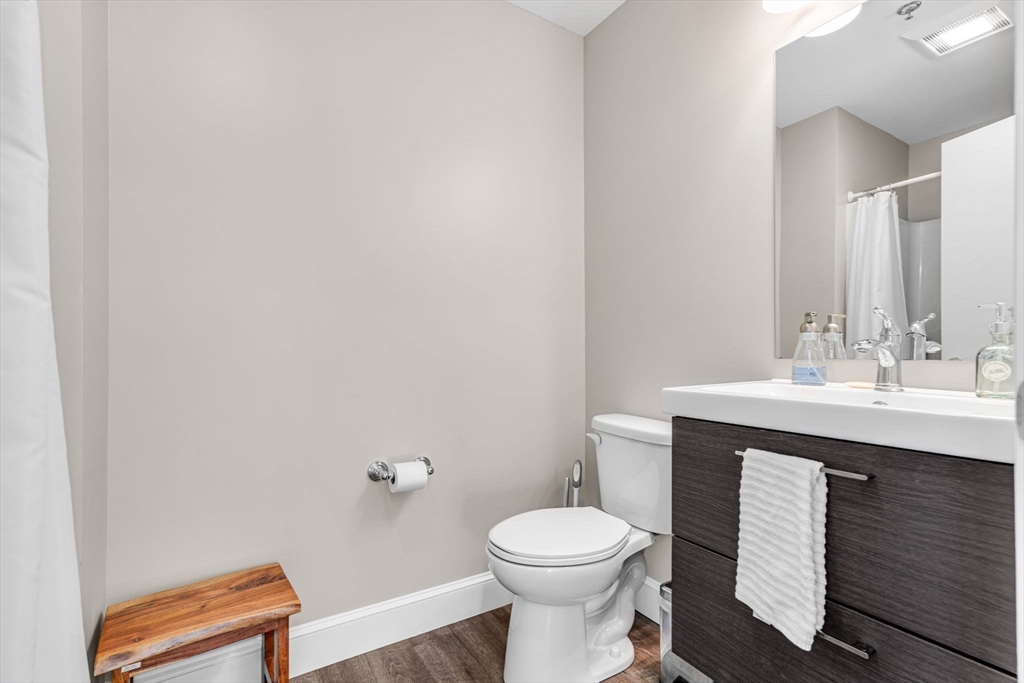 42 Felton St # 3r Property Photo 10