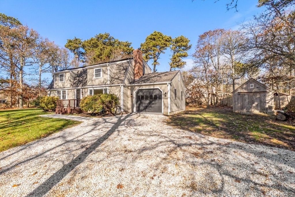 687 Long Pond Rd Property Photo 2