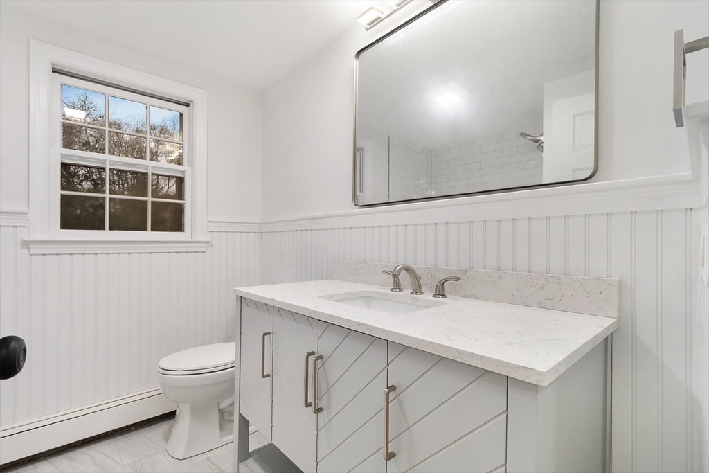 687 Long Pond Rd Property Photo 15