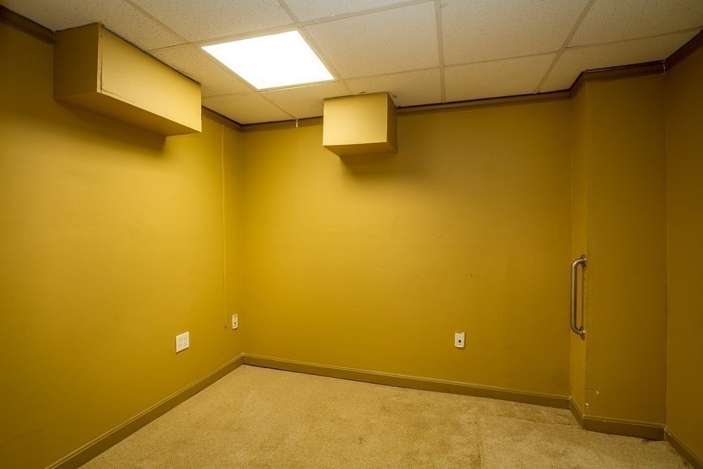 87 Winthrop St Property Photo 15