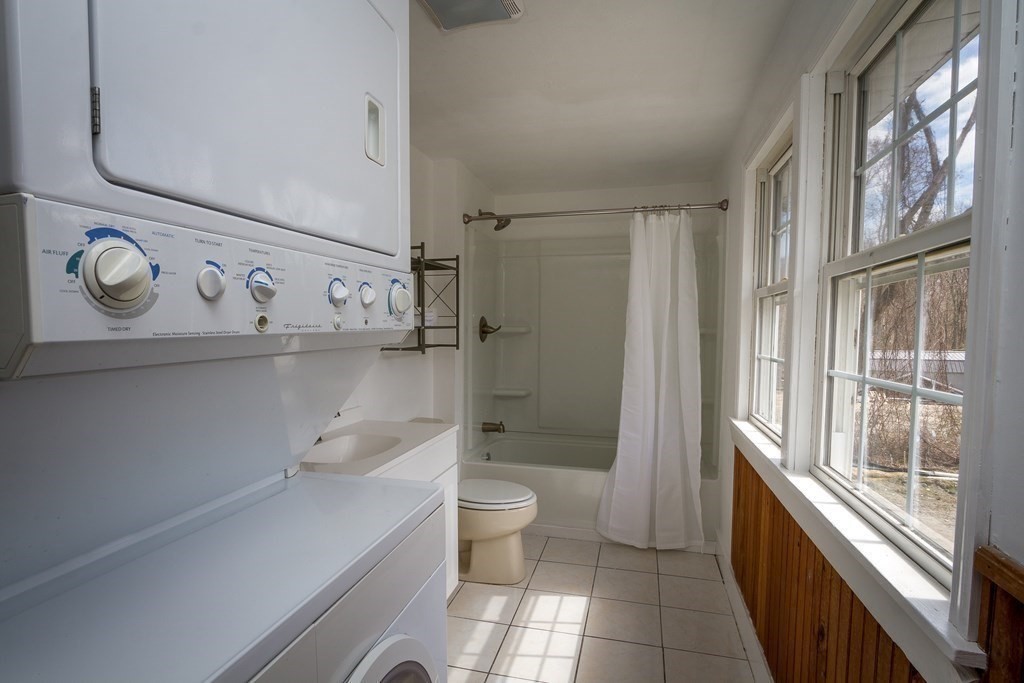 87 Winthrop St Property Photo 33