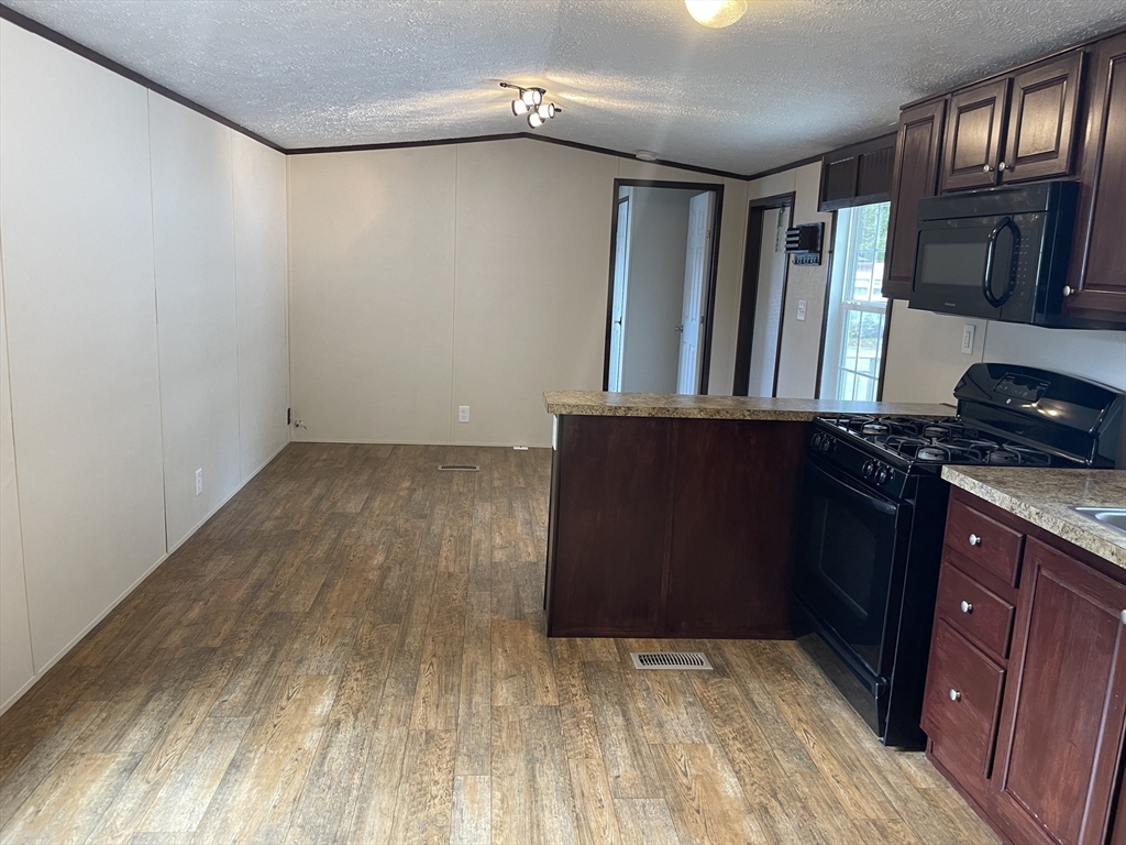 151 Hartford Turnpike # 41 Property Photo 10