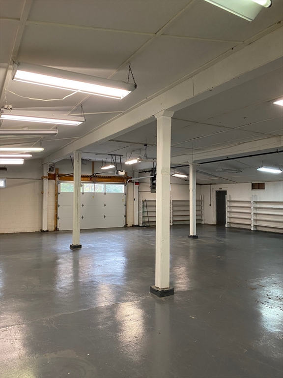 452 Randolph St Property Photo 3