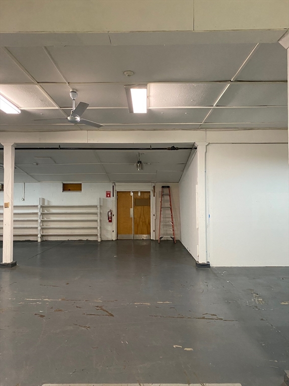452 Randolph St Property Photo 4