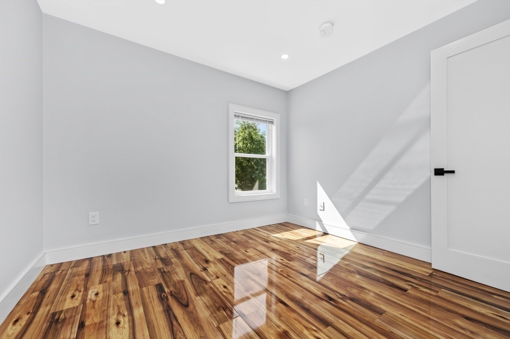 7 Yukon Avenue # 0 Property Photo 11