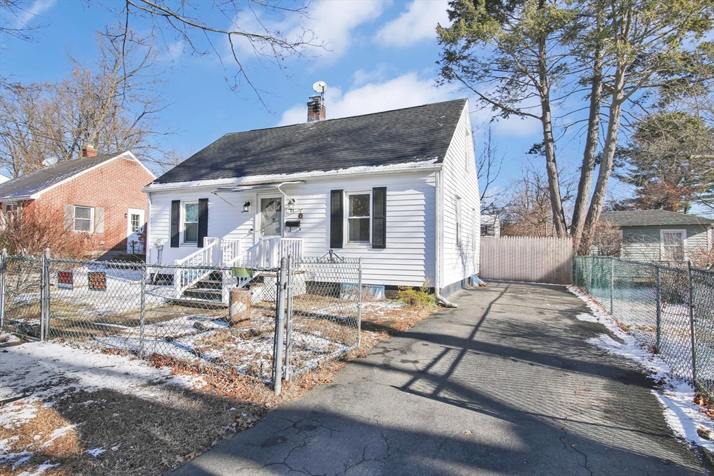 95 Leavitt Street Property Photo 1