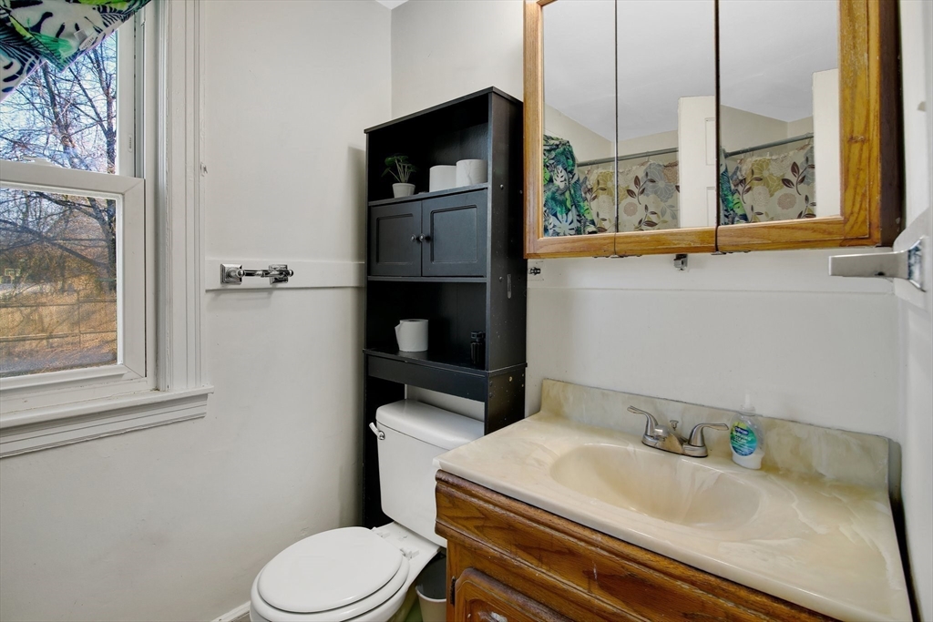 95 Leavitt Street Property Photo 10