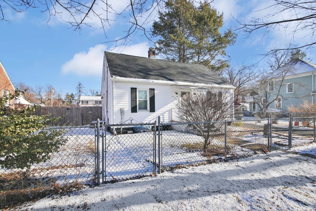 95 Leavitt Street Property Photo 19