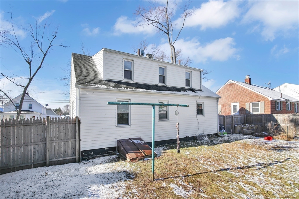 95 Leavitt Street Property Photo 24