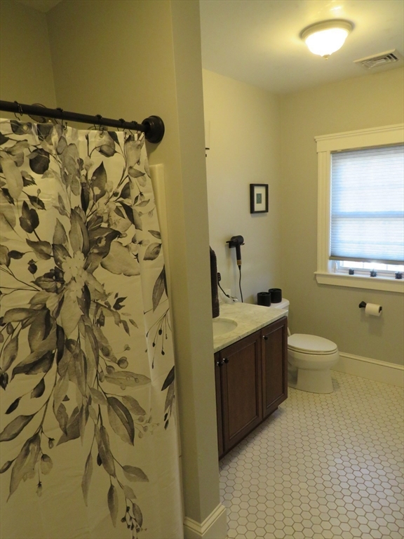 36 Saint George # 2 Property Photo 18