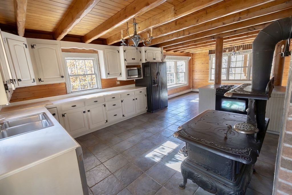 53 Hollow Property Photo 10