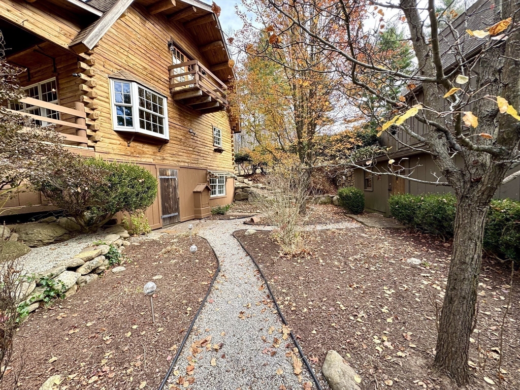 53 Hollow Property Photo 21