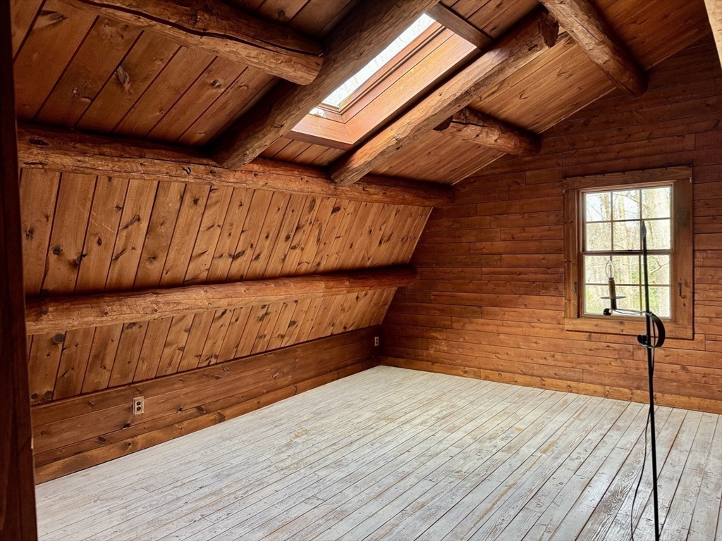 53 Hollow Property Photo 22