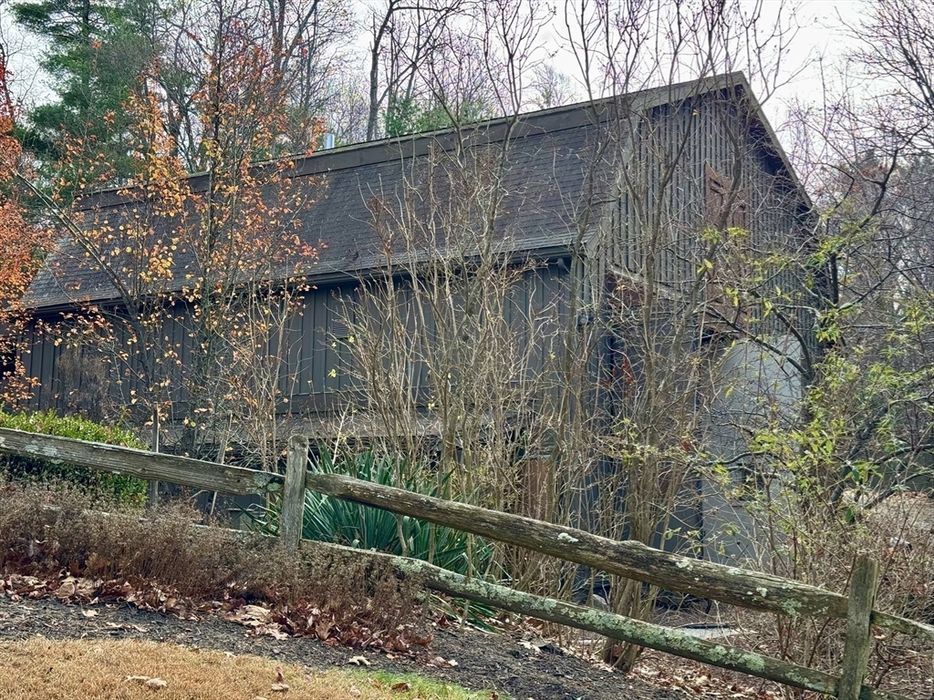 53 Hollow Property Photo 34