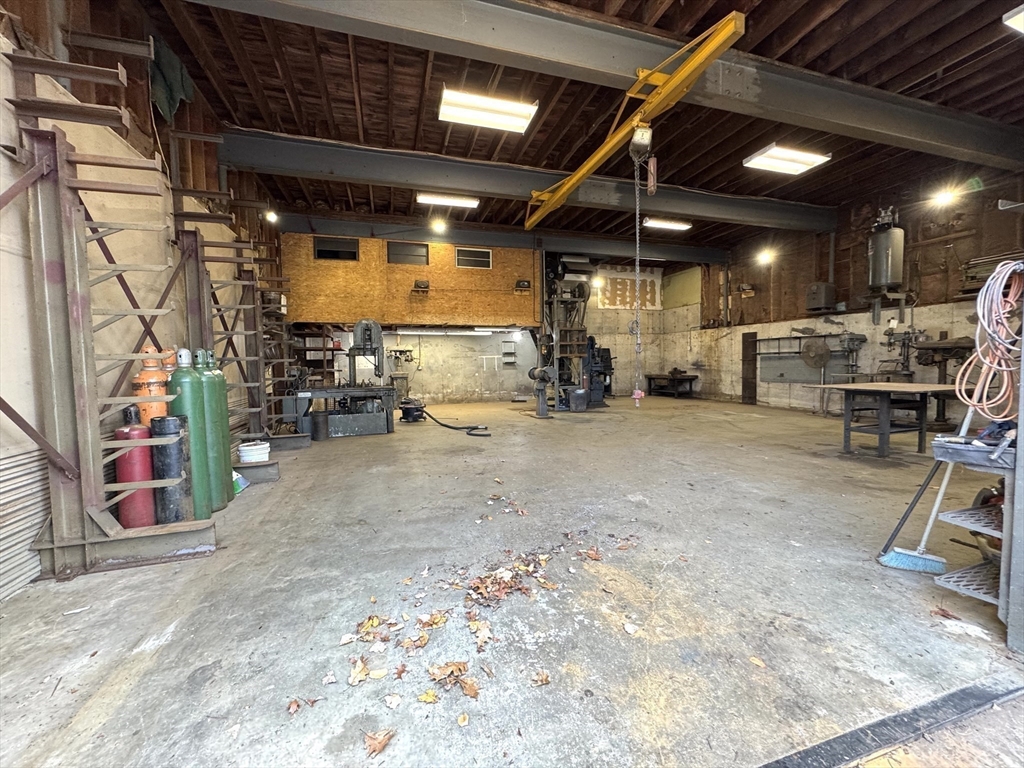 53 Hollow Property Photo 35