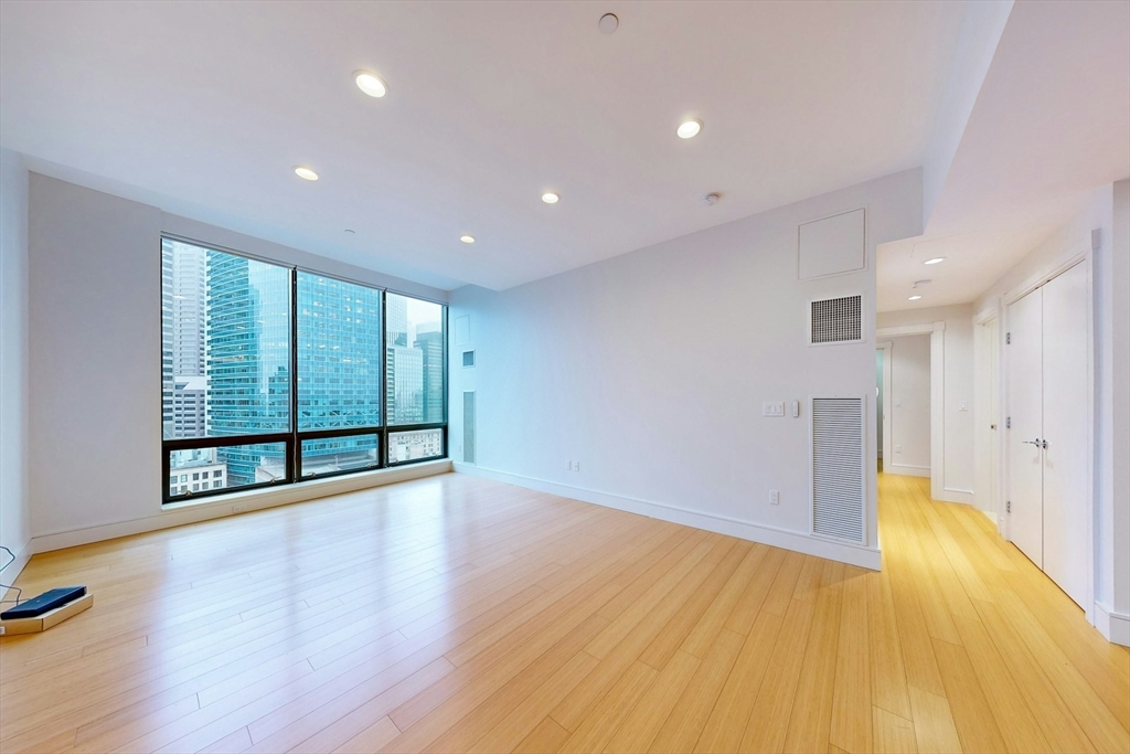 45 Province St # 1905 Property Photo 1