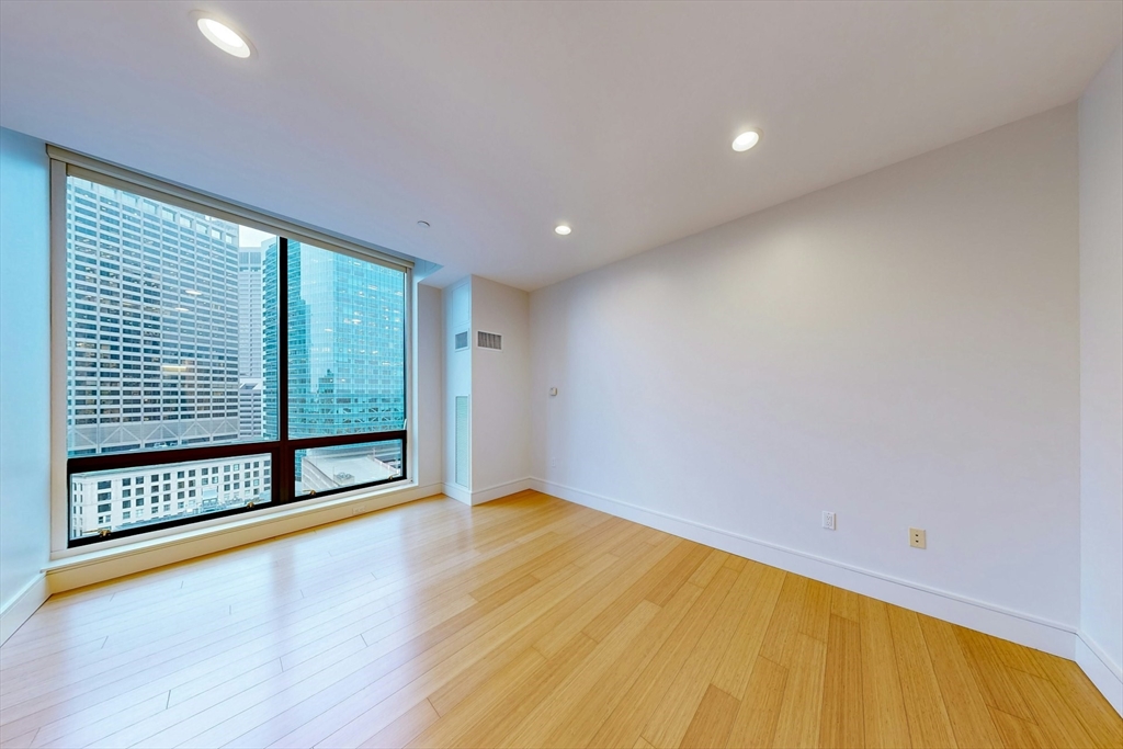 45 Province St # 1905 Property Photo 15